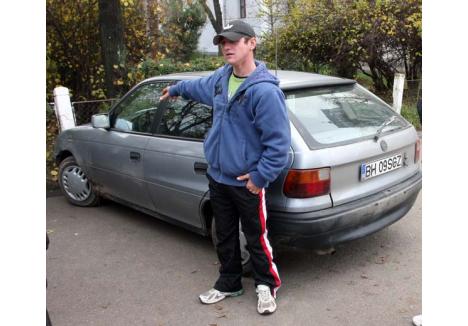 BĂTUT DIN IUBIRE. Nicolae Iancu (foto) a luat bătaie de la un poliţist numai pentru că l-a dus cu maşina pe un băiat care-i făcuse ochi dulci prietenei fiului omului legii